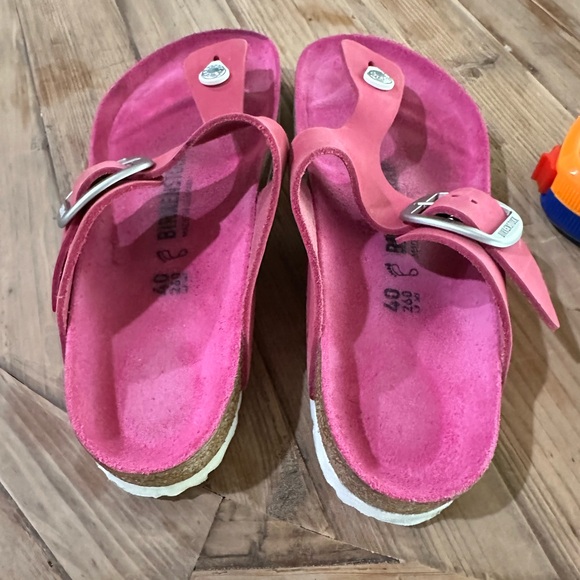 Birkenstock Gizeh Big buckle pink thong sandals. Size 40. Like new. Worn once - Picture 3 of 4